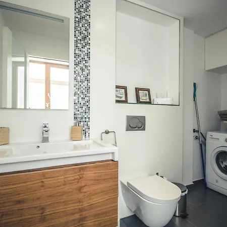 Views Avenue Apartmán